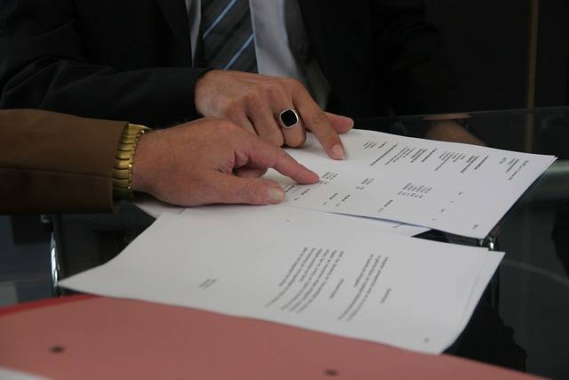 faire des démarches administratives