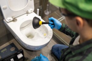Comment déboucher les canalisations WC définitivement ? deboucher-toilettes-ventouse