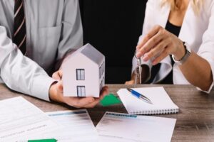 Agence immobilière : maximisez la valeur de votre logement pour acheter ou vendre en toute sérénité ! agence-immo-serenite