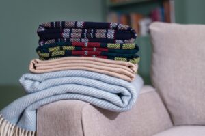 Quelle taille de plaid choisir pour un fauteuil ? Quelle taille de plaid choisir pour un fauteuil ?